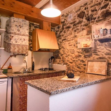 Apartamento Duplex Rural Con Chimenea Y Vistas Panoramicas Desde La Cama Sant Marti Sacalm Buitenkant foto
